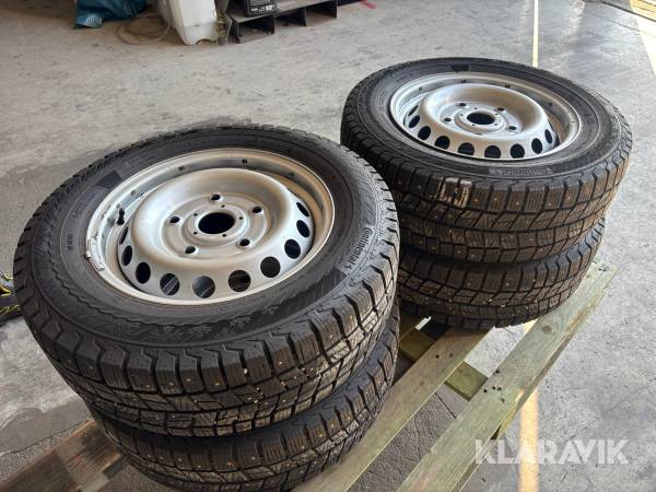 Vinterdäck Ford Transit Continental 215/65R16C 4 st