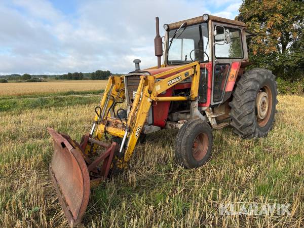 Traktor Massey Ferguson 590 med frontlastare & snöblad