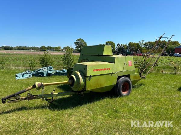 Småbalspress Claas Dominat