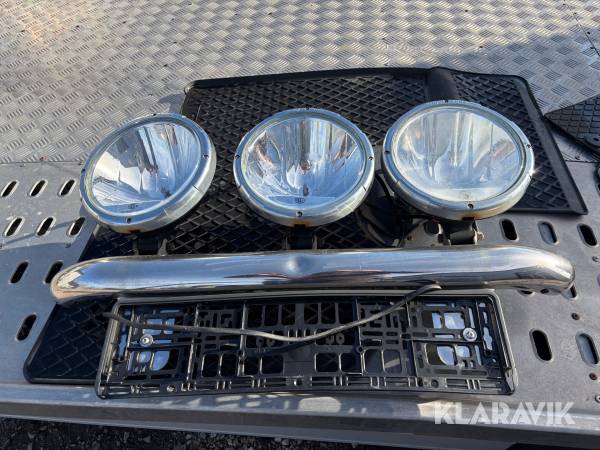 Frontbåge med 3 st extraljus Trucker/Hella passande Volkswagen Transporter T6
