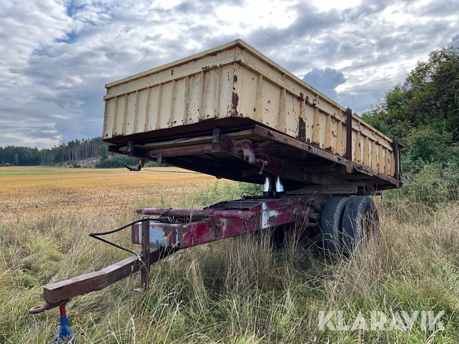 Traktorkärra med dumperflak Tippkärra