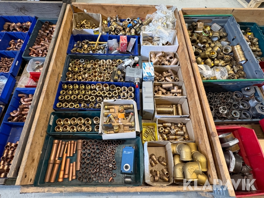 Parti med rörkopplingar