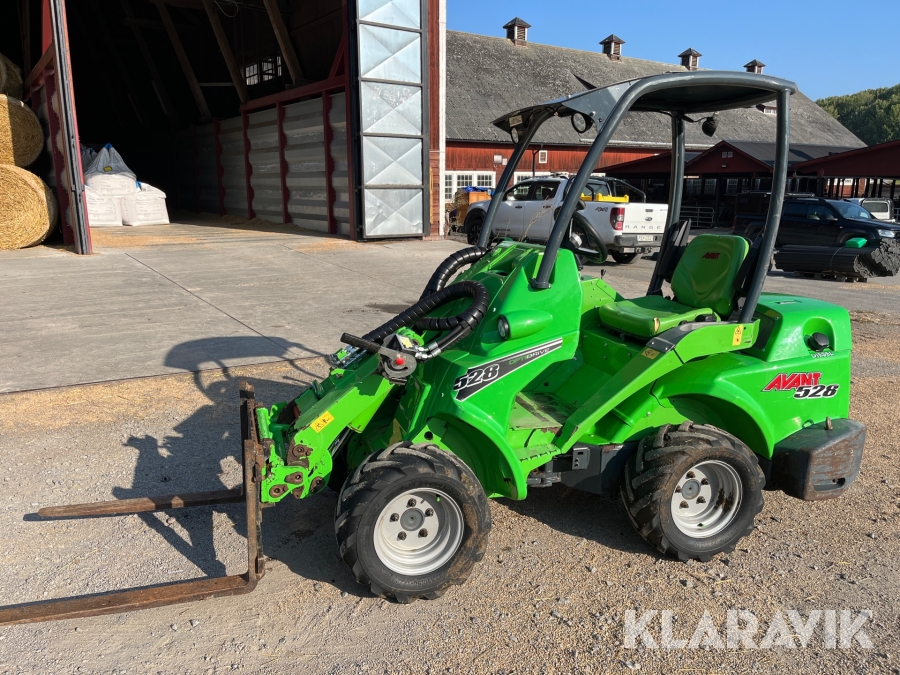 Kompaktlastare Avant 528 Opti Drive