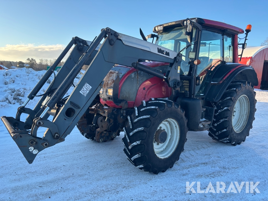 Traktor Valtra N101 med lastare och frontlyft