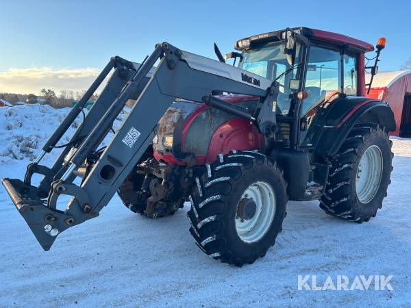 Traktor Valtra N101 med lastare och frontlyft