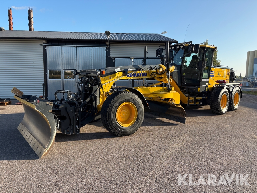 Väghyvel Komatsu GD675-7E0 maskinstyrning med GPS