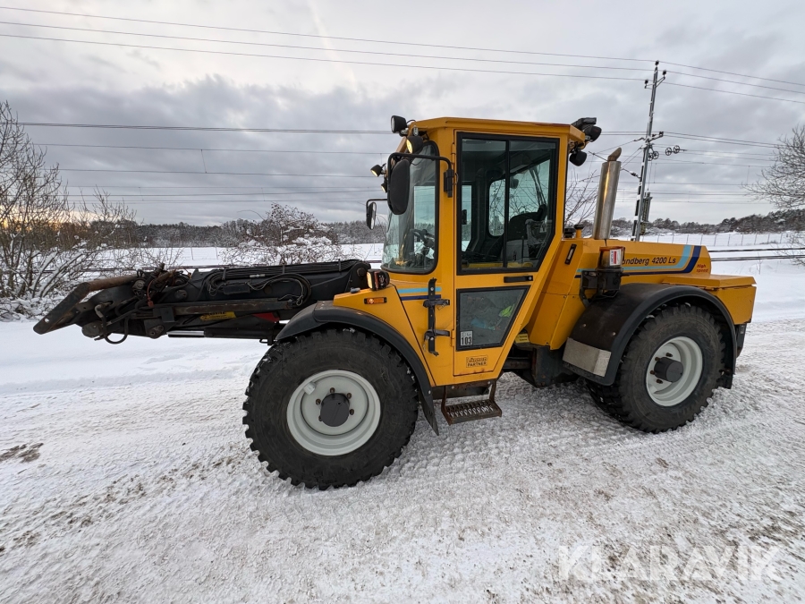 Hjullastare Lundberg 4200LS med redskap