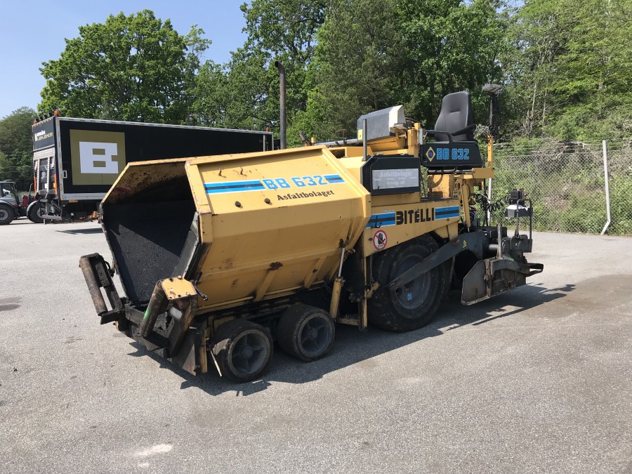 Asfaltläggare Bitelli BB632