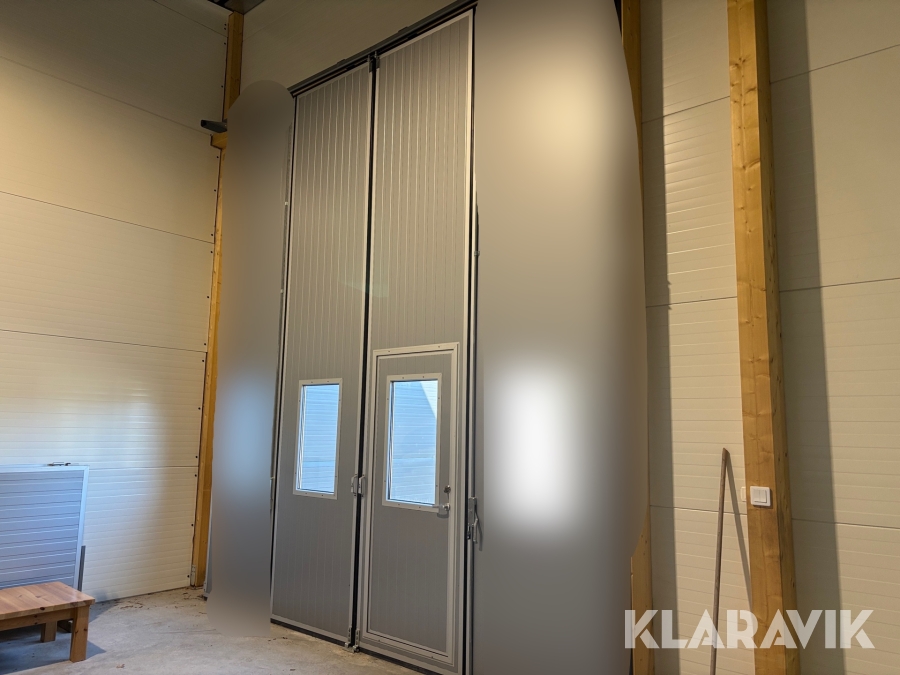 Portar Prido två mittendelar med en gångdörr