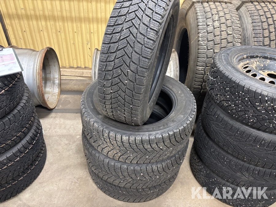 Vinterdäck Michelin X-ice snow SUV 235/60 r17 4st