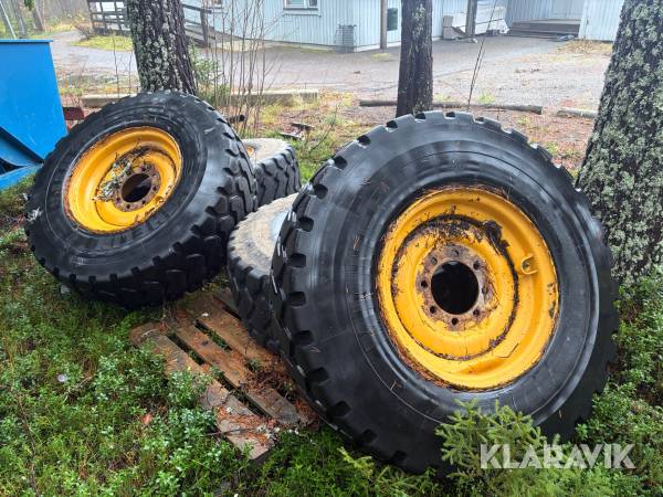 Entreprenaddäck Michelin 17.5R25 4st