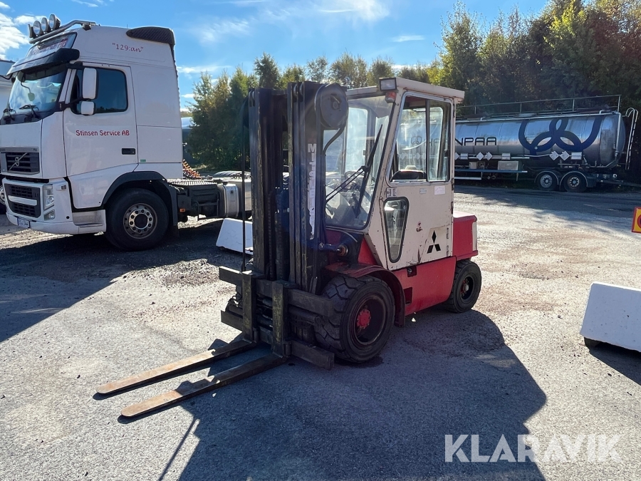 Motviktstruck Mitsubishi FD 30