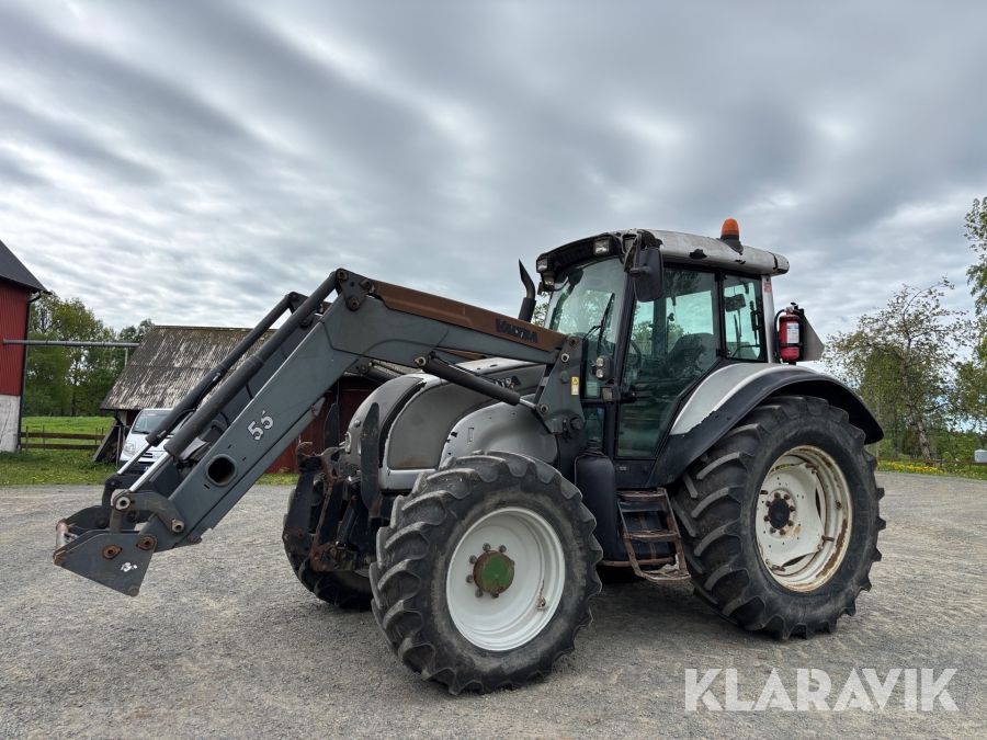 Traktor Valtra C130