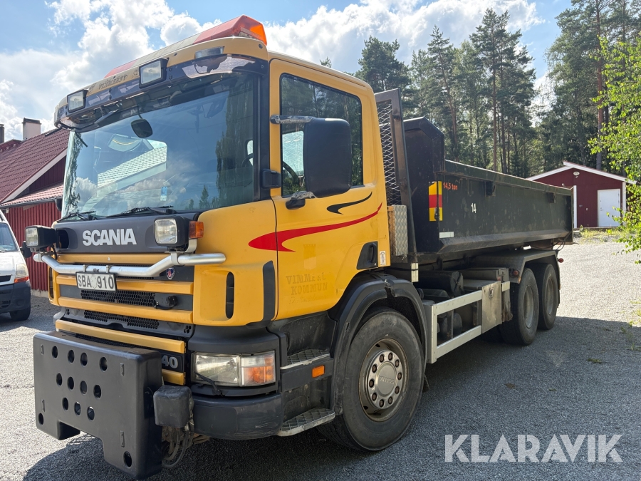 Lastväxlare med flak Scania 114G 340