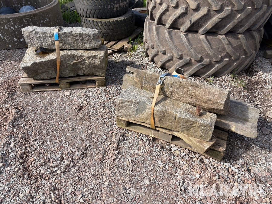 Granitstolpar 6 st