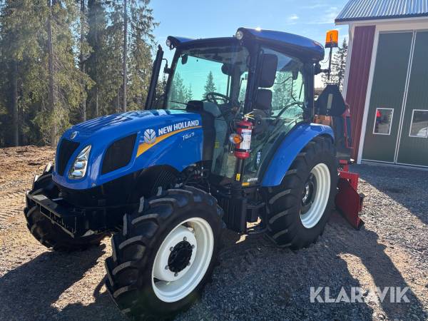 Traktor New Holland T4.65S med snöslunga 