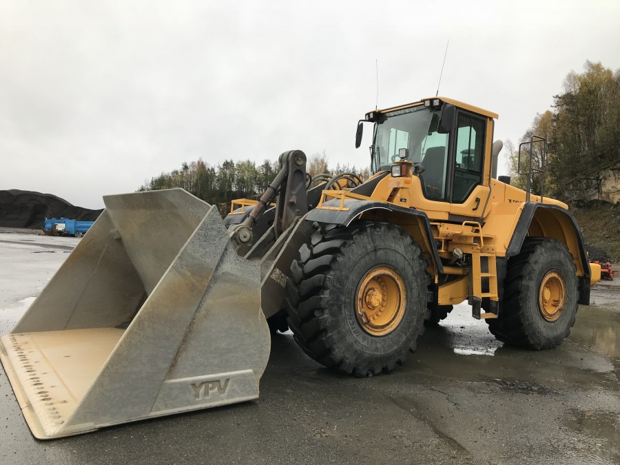 Lastmaskin Volvo L180 F inkl skopa