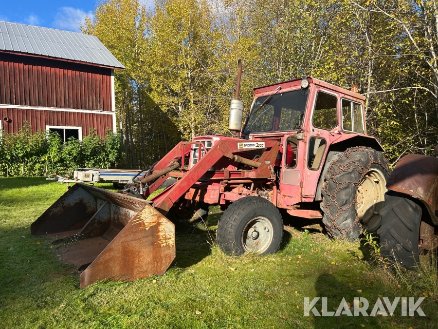 Traktor International 574