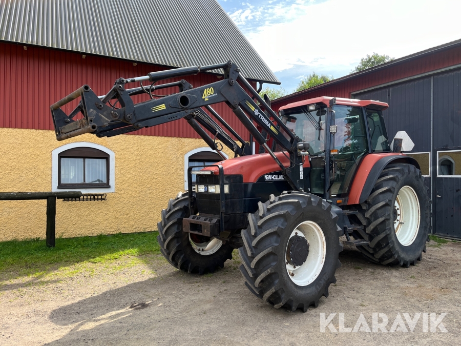 Traktor New Holland M135 4WD med frontlastare