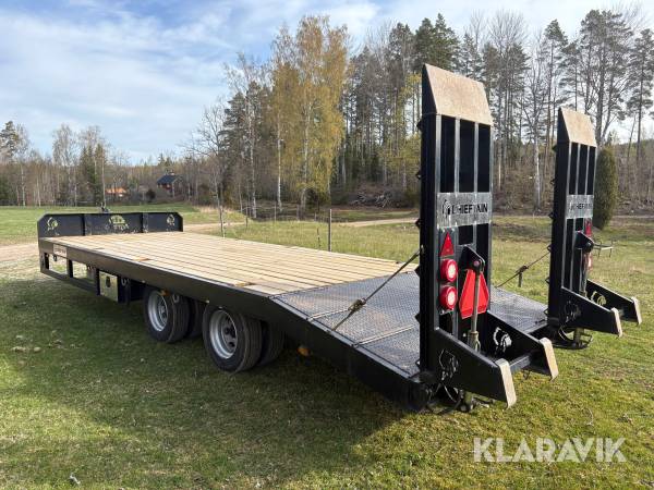 Maskintrailer Chieftain 16000T