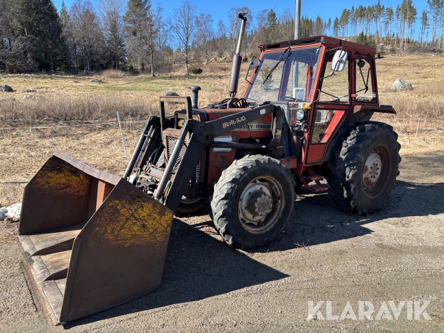 Traktor Massey Ferguson 265 med lastare och flera redskap