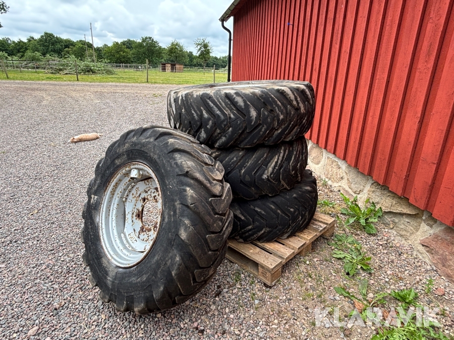 Entreprenaddäck med fälg Dunlop 14.5-20 4st