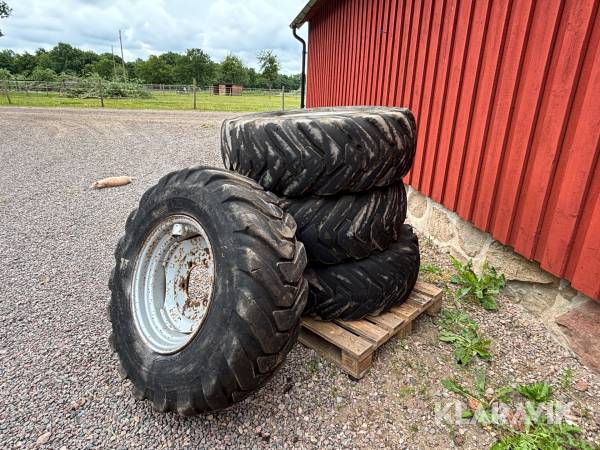 Entreprenaddäck med fälg Dunlop 14.5-20 4st