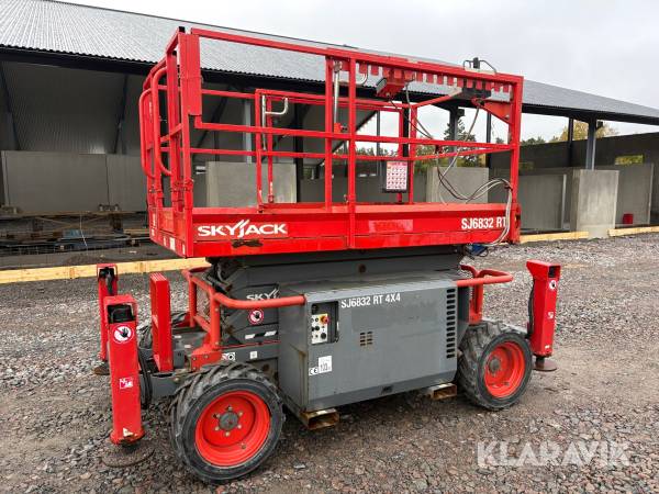 Saxlift Skyjack SJ6832 RT 4wd dieseldriven