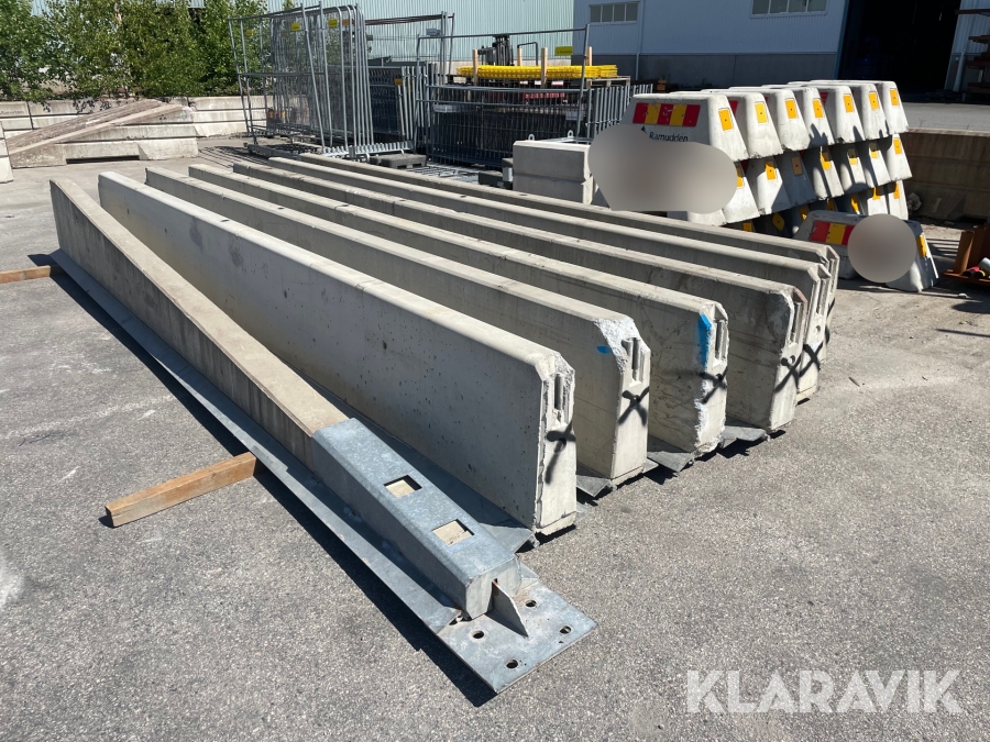 Betongbarriärer & en startdel Deltablock DB65 6 st