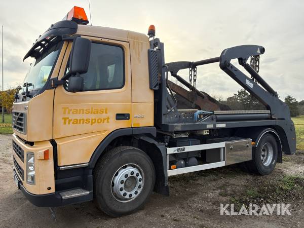 Lastbil Volvo FM9 300 med liftdumperaggregat