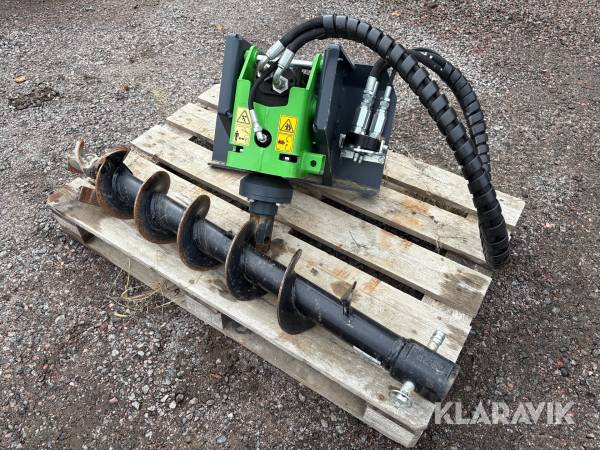 Jordborr med multifunktionsaggregat Avant A37190