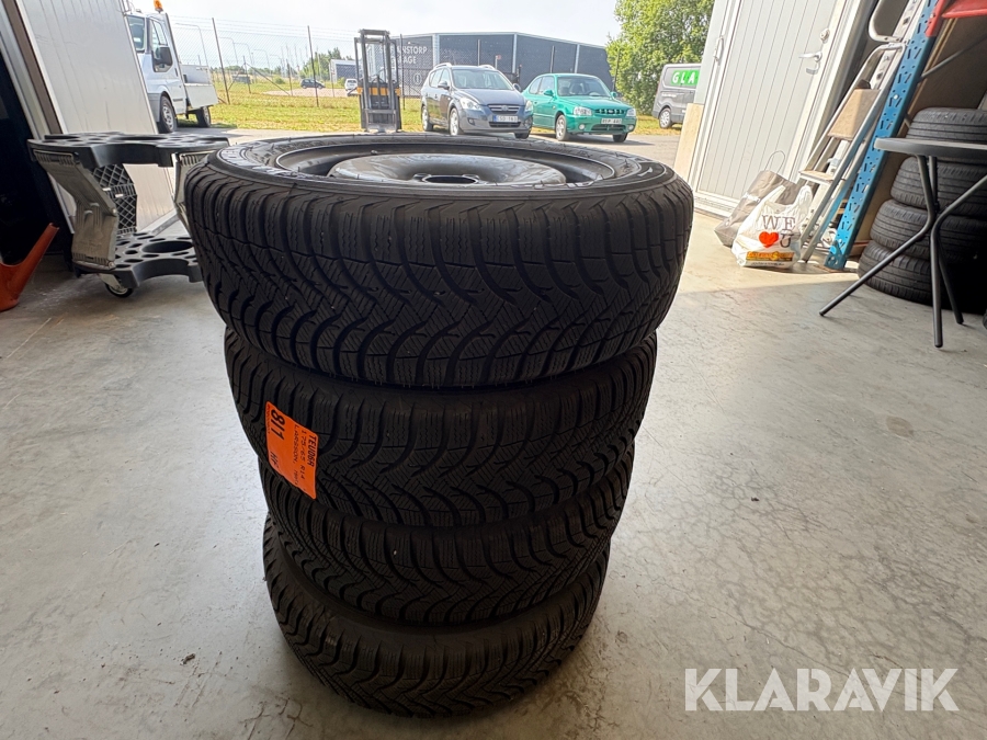 Däck med fälg Michelin Alpin året runt-däck