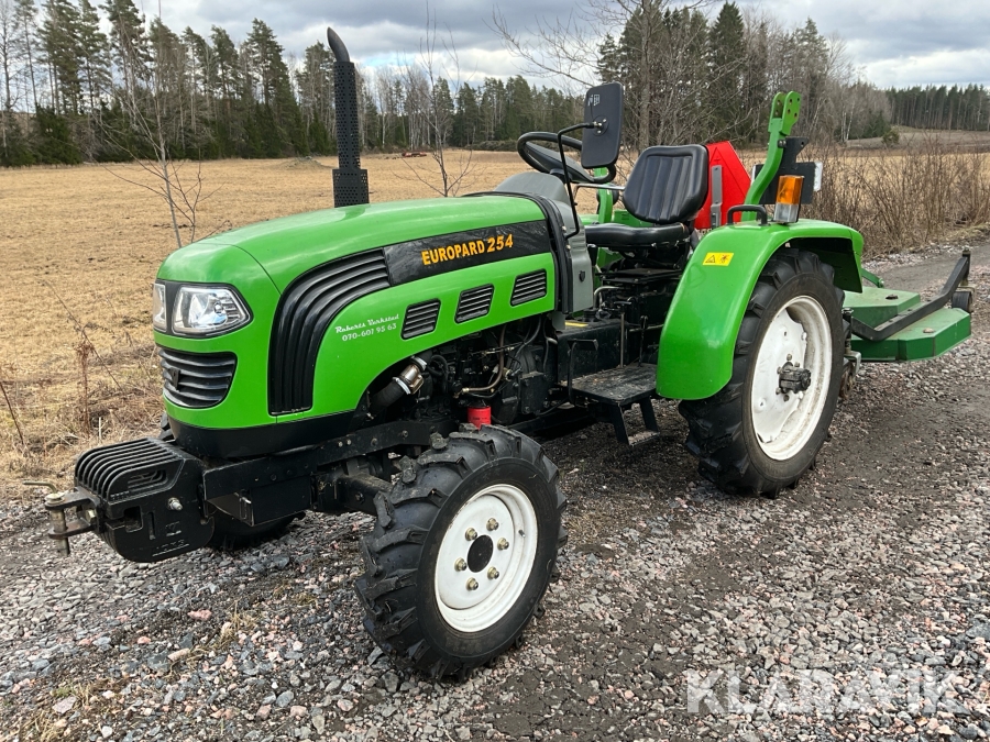 Traktor Foton Lovol FT254 Europard