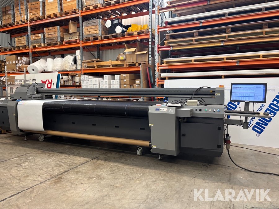 Flatbed inkjet printer SignRacer HT3200UV-B med sidobord 3.26m