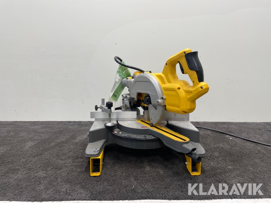Kap&geringsåg Dewalt DW777