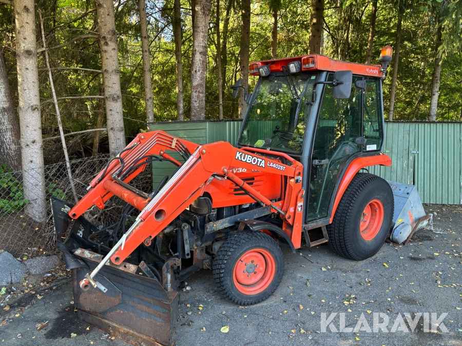 Redskapsbärare/traktor Kubota STV36 med redskap