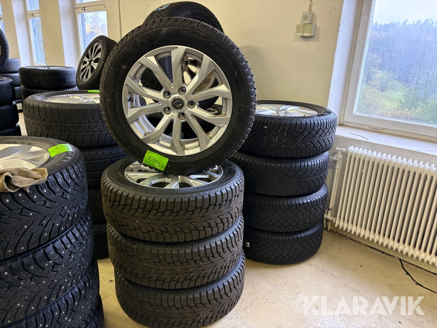 Dubbade vinterdäck på fälg Kumho WinterCraft ice wi32 225/55R17 5st