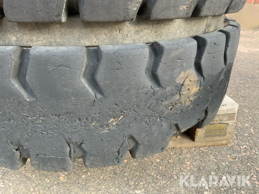 Entreprenadhjul 10.00-20 4 st