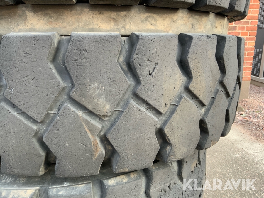 Entreprenadhjul 10.00-20 4 st