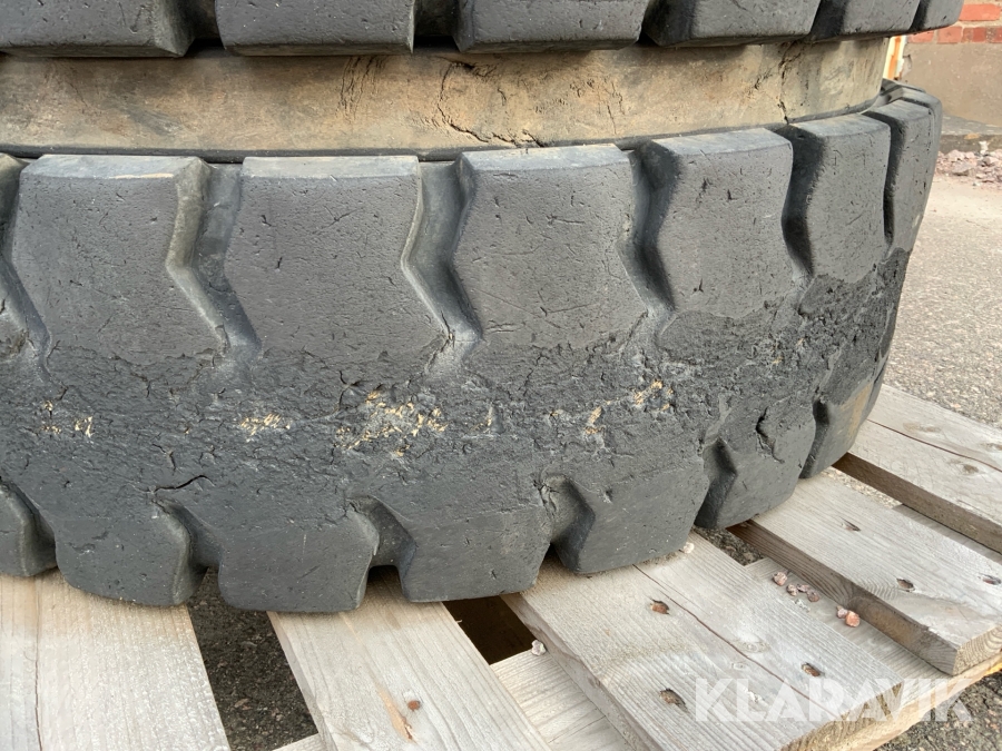 Entreprenadhjul 10.00-20 4 st