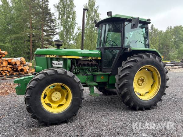 Traktor John Deere 3640