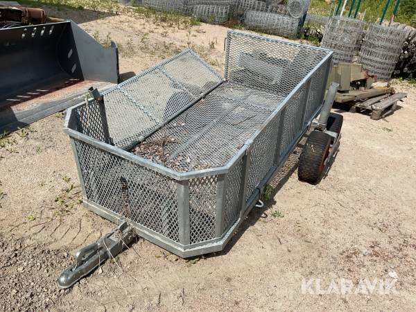 Liten skogsvagn för järnhästen