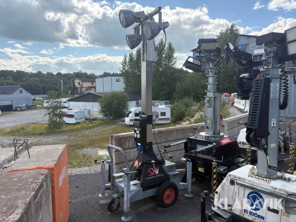 Belysningsmast Sky 9 3 ljuspunkter