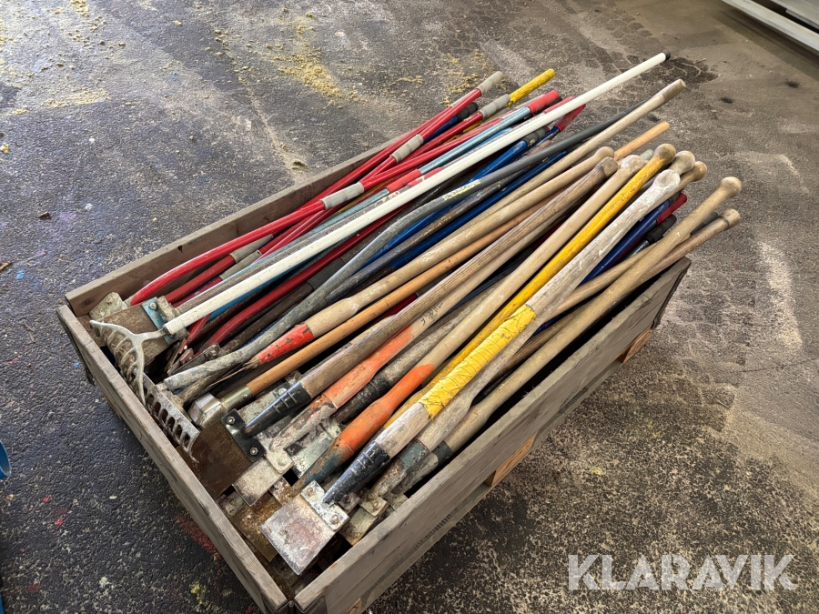 Pall med diverse skrapor