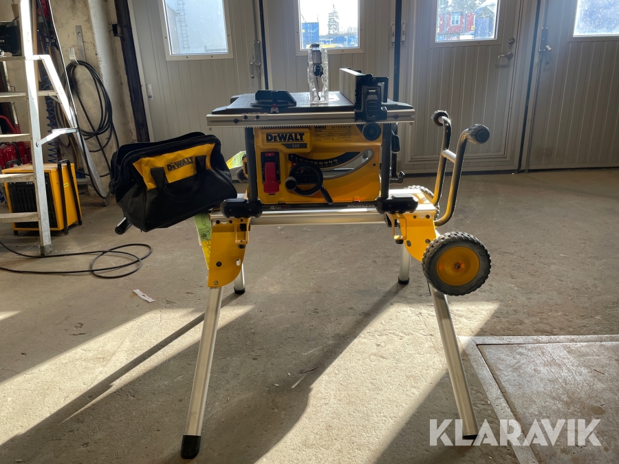 Klyvsåg batteri & sågbänk på hjul Dewalt DCS7485, DE7400