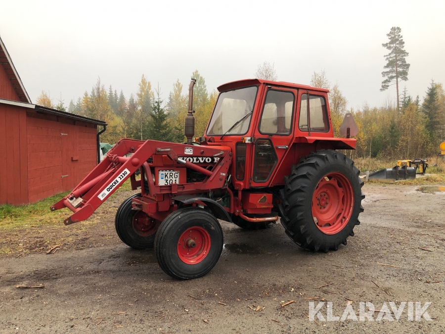 Traktor Volvo BM 2200 med lastare