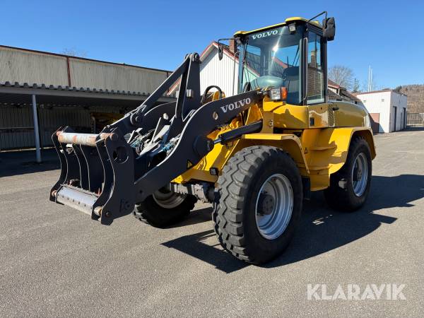 Hjullastare Volvo L40B med skopa & gafflar (endast 642h)