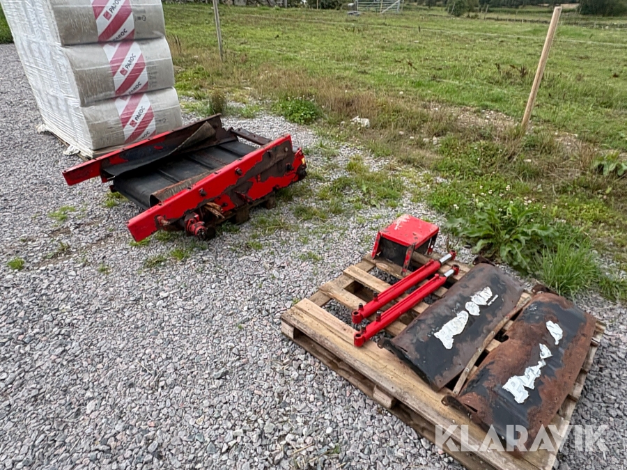 Elevator till mixervagn med hydraulkolvar