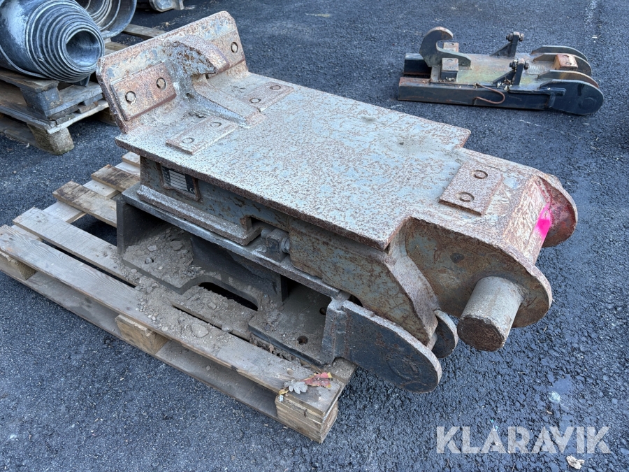 Redskapsadapter B27-20