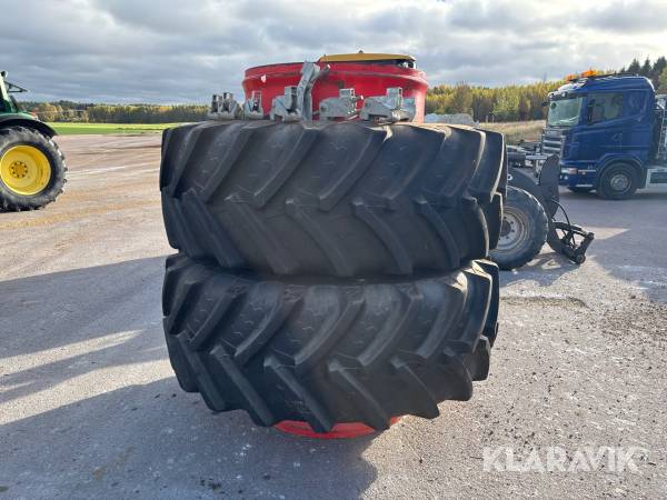 Dubbelmontage BKT 600/65R34 / 710/70R42